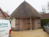 Hutton Contractors Andover circular oak timber framed new build garage completed